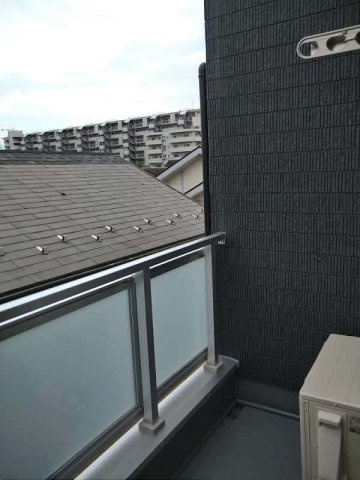 外からの目が気にならないバルコニーで洗濯物が干せます