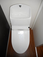 シンプルで使いやすいトイレです