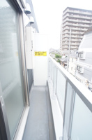 落ち着いた時間を過ごせるバルコニーです