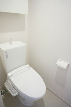 ゆったりとした空間のトイレです