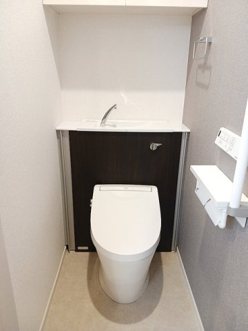 ルミエールのトイレ|落ち着いたトイレです