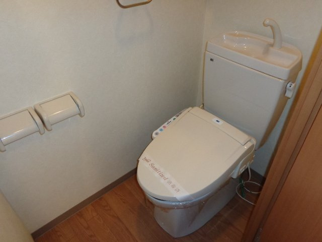 シャワー付トイレ