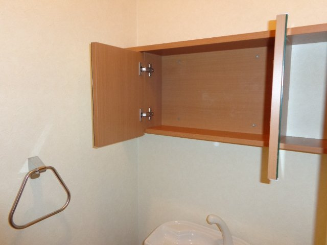 トイレ戸棚