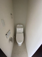 コンパクトで使いやすいトイレです