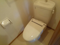 ゆったりとした空間のトイレです