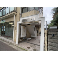 毎日通るエントランスはこのようになっています