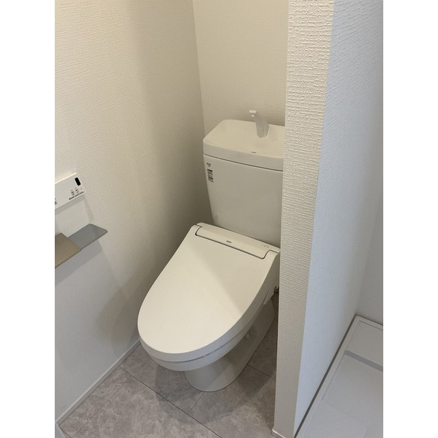 ゆったりとした空間のトイレです