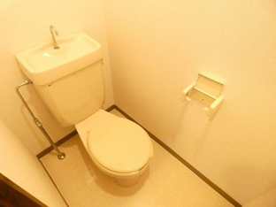シンプルで使いやすいトイレです