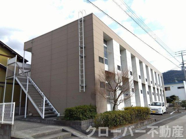 レオパレス坂出の外観