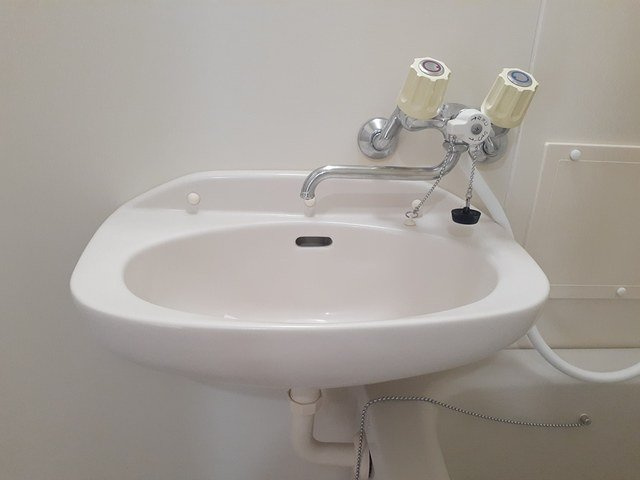 明るい洗面所です