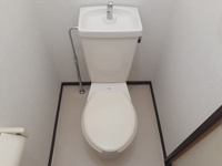 コンパクトで使いやすいトイレです