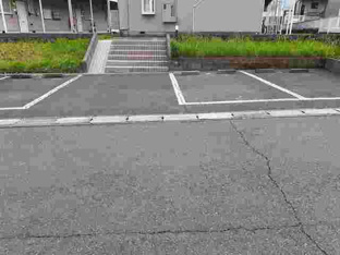 駐車場に車を止められます