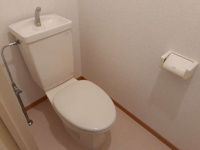 コンパクトで使いやすいトイレです