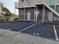 駐車場に車を止められます