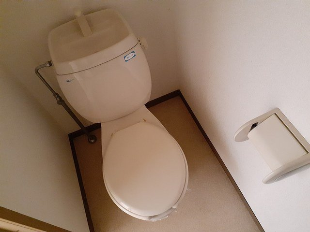 コンパクトで使いやすいトイレです