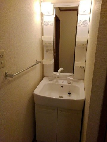 忙しい朝には欠かせない洗面所です