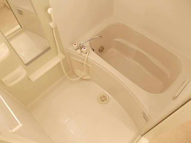 落ち着いた空間のお風呂です