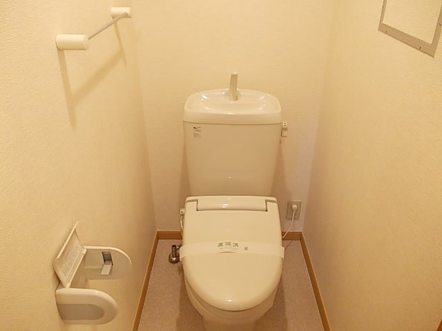清潔感のあるトイレです