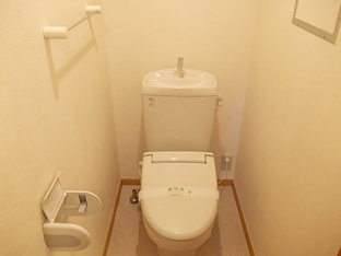 清潔感のあるトイレです