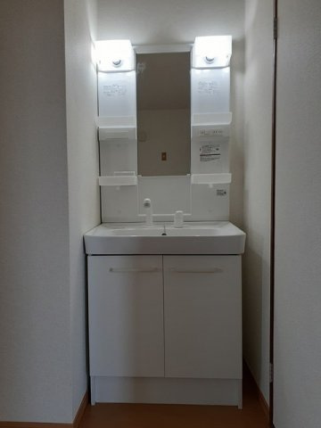 明るい洗面所です