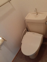 コンパクトで使いやすいトイレです