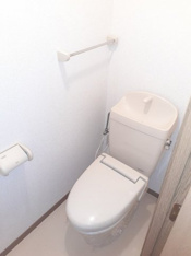 清潔感のあるトイレです