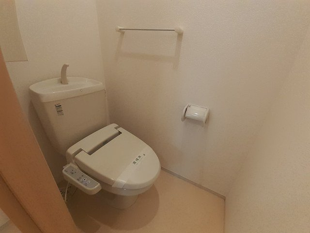 ゆったりとした空間のトイレです