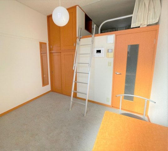 ゆったり過ごせるリビングです