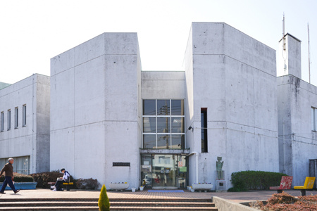 茂原市立図書館まで969ｍ