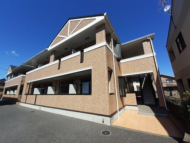 落ち着いた雰囲気の外観です