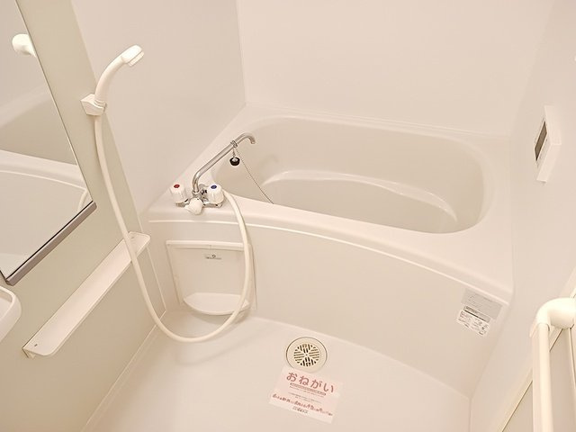 落ち着いた空間のお風呂です