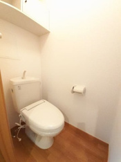 清潔感のあるトイレです