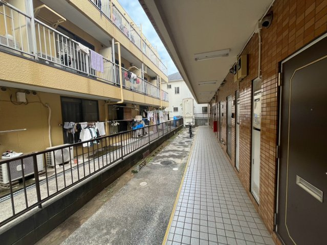 ゆとりのあるロビーです