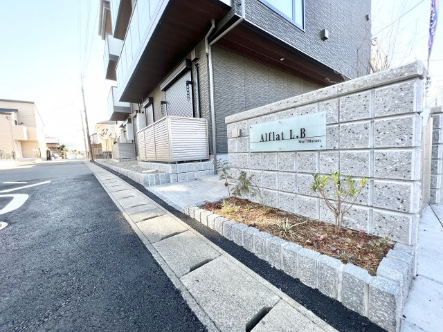 ゆとりのあるエントランスです