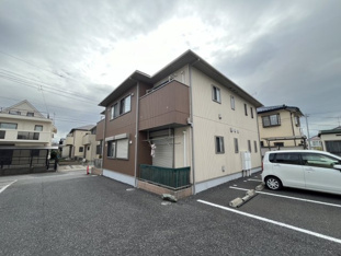 駐車場があるので、車を買う予定の方も安心です