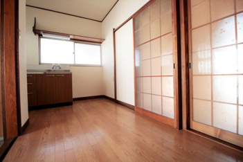 キッチンも広く明るいです♪
