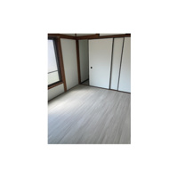 明るい色調の室内です