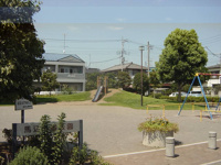 みんなの広場まで800ｍ