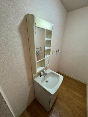 ※同じ間取りの別部屋の写真になります