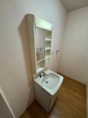 ※同じ間取りの別部屋の写真になります