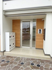 清潔なエントランスです
