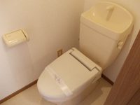 コンパクトで使いやすいトイレです