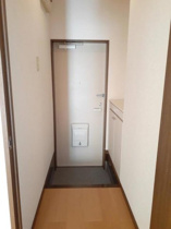 毎日通る玄関はこちらです
