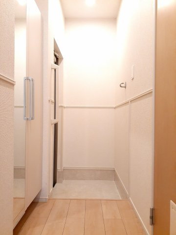 毎日通る玄関はこちらです