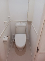 ゆったりとした空間のトイレです