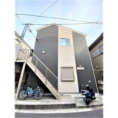 落ち着いた雰囲気の外観です