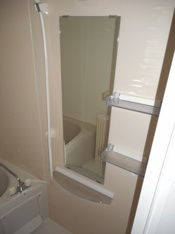 落ち着いた空間のお風呂です