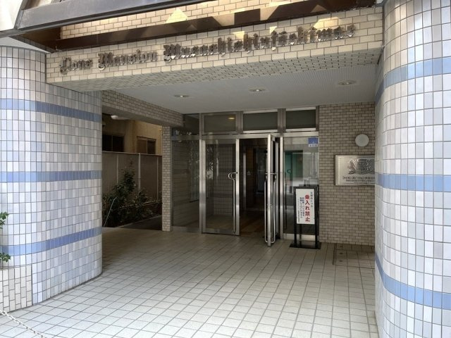 ゆとりのあるエントランスです