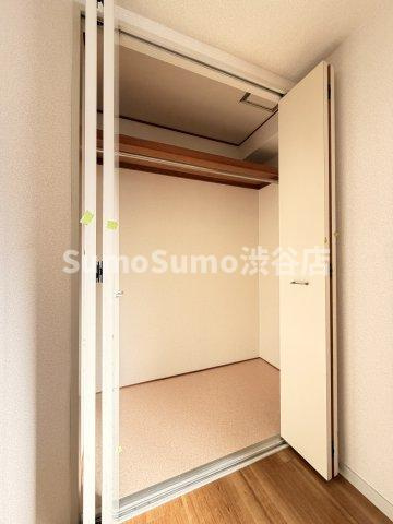 ハイコート上目黒の収納|ちょっとした収納スペースも充実しています