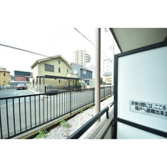 明るい色調の室内です